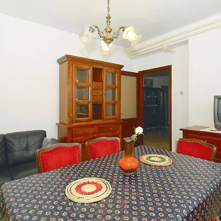 Vcemina Vi Apartmán *