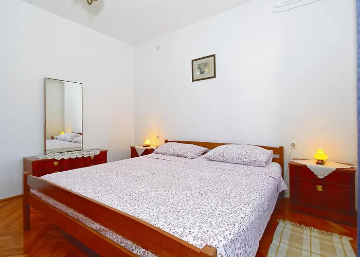 Vcemina Vi アパート